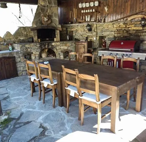 ким * Apriltsi (Lovech)